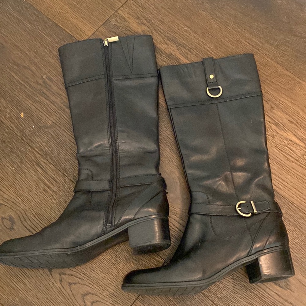 Black boots